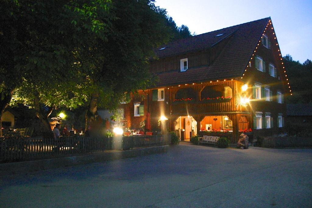 Hotel Gasthaus Schaefle Bürserberg Exterior foto
